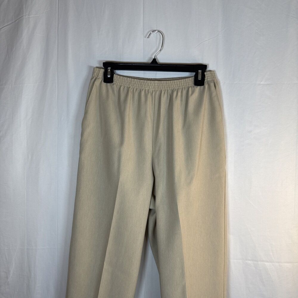 Women’s Alfred Dunner Khaki Pull On Elastic Waist Size 10 Preowned - Picture 2 of 15